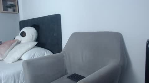 yulian_vasquez online show from March 2, 12:03 pm