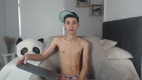 yulian_vasquez online show from March 1, 12:12 pm