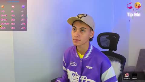 yulian_vasquez online show from October 3, 12:43 pm