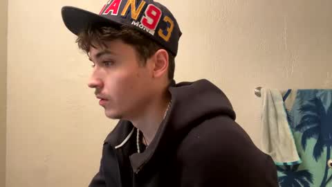 yungstudbev online show from January 15, 6:12 am