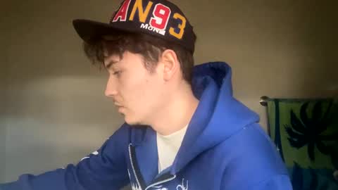 yungstudbev online show from February 5, 5:43 pm