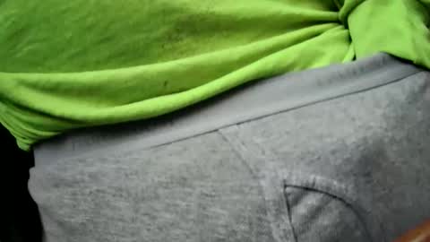 yuppers1234 online show from April 27, 2:13 pm