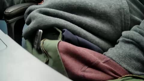 yuppers1234 online show from December 18, 7:21 pm