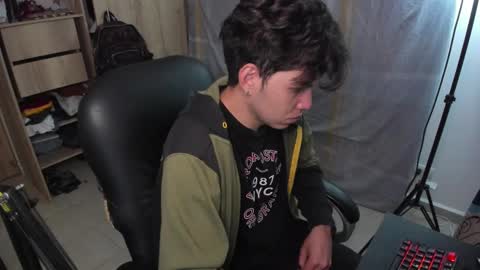 yurii_moody online show from February 12, 12:48 am