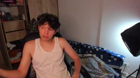 yurii_moody online show from October 5, 11:42 pm