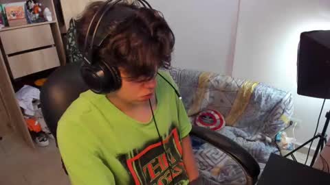 yurii_moody online show from October 17, 7:07 pm