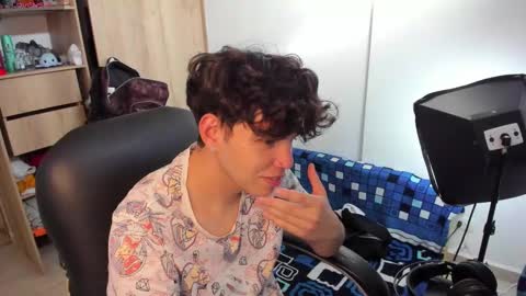 yurii_moody online show from September 17, 9:27 pm