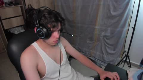 yurii_moody online show from December 15, 1:57 am