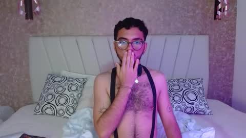 Snapshot of zac_golden chatting on October 14, 5:47 am Zack online show from October 14, 5:47 am