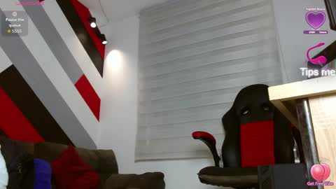 Zack  online show from April 9, 11:49 am