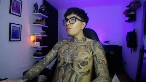 zac_muller1 online show from February 13, 6:52 am