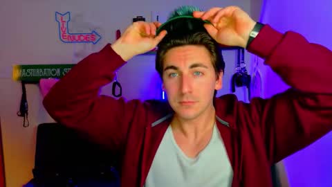 Zach Rhyder online show from March 16, 1:23 am