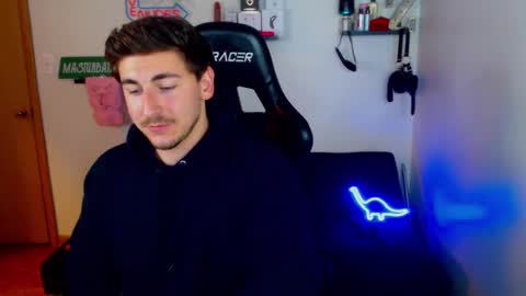 Zach Rhyder online show from February 5, 2:08 am