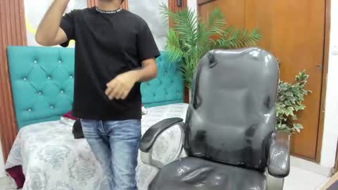 ZACK LUTHER  online show from January 18, 1:07 am