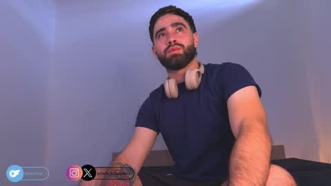 zack_sullivan22 online show from October 3, 7:41 pm