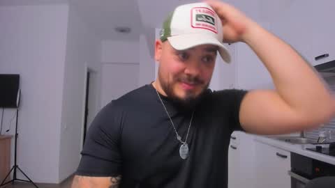 Zack online show from December 17, 10:27 pm