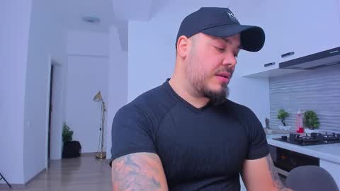 Zack online show from February 8, 11:13 pm