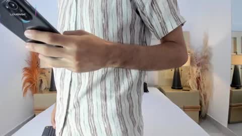 zahir_ashar online show from April 17, 11:13 am