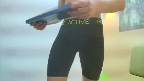 zane online show from March 10, 1:06 pm