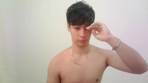 zeus_183 online show from November 16, 2:41 pm