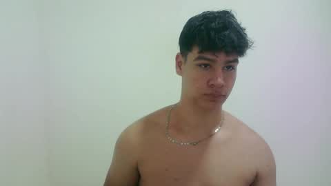 zeus_183 online show from June 5, 3:00 am
