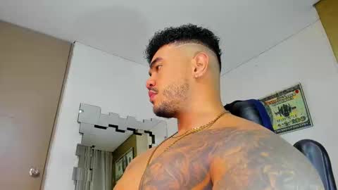 zeus strong online show from January 25, 10:50 pm