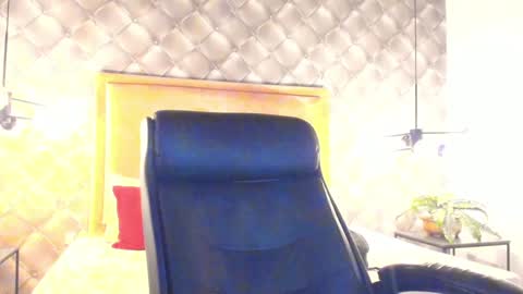 zeus online show from January 24, 11:37 am