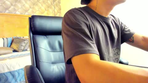 zeus online show from December 31, 5:11 am