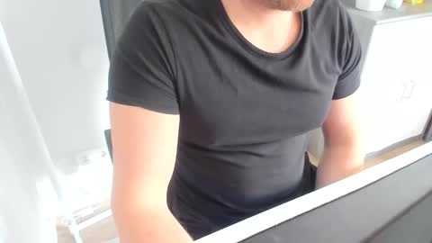 ziemlichflutschig online show from April 12, 1:01 pm