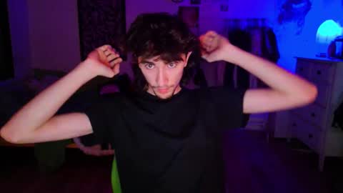 zipdown online show from March 31, 2:24 am