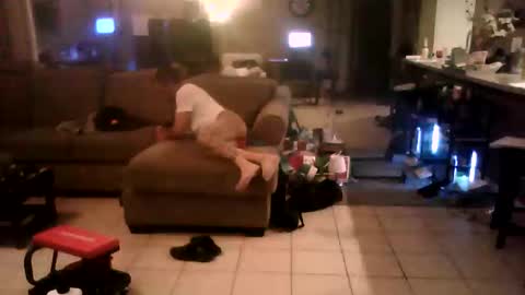 zooroxxx101 online show from April 21, 9:59 am