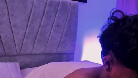 Snapshot of zyzz_1812 chatting on October 18, 6:13 pm zyzz_1812 online show from October 18, 6:13 pm