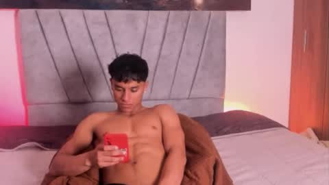 zyzz_1812 online show from November 29, 9:50 pm