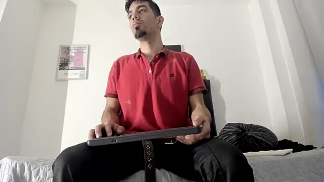 JohanyLatino online show from March 11, 11:12 am