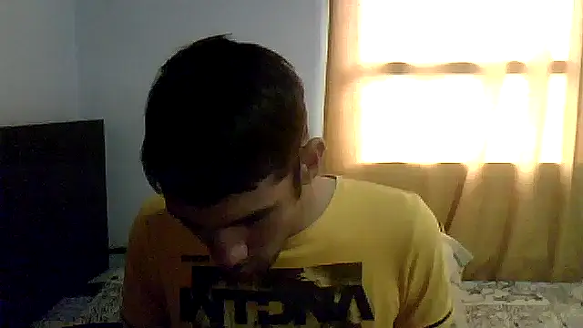 JohanyLatino online show from March 10, 1:39 pm