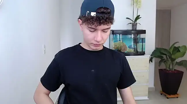 adrian morelly online show from December 6, 6:39 pm