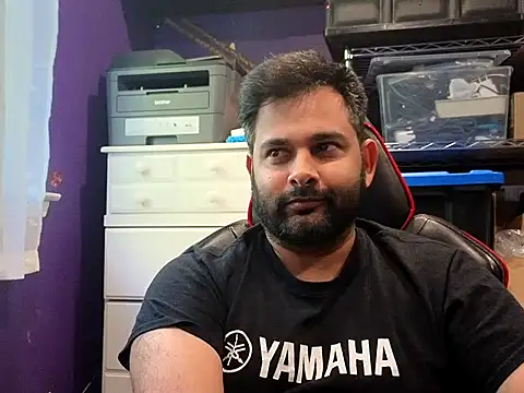 Snapshot of Sakhtlaundaz chatting on October 16, 8:50 pm Sakhtlaundaz online show from October 16, 8:50 pm
