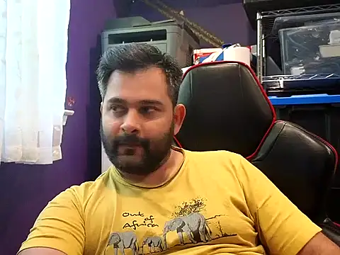 Snapshot of Sakhtlaundaz chatting on October 15, 8:49 pm Sakhtlaundaz online show from October 15, 8:49 pm