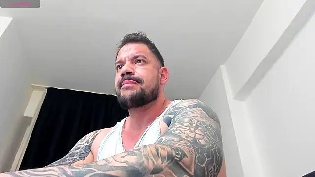 musclemonster31 online show from April 14, 9:25 pm