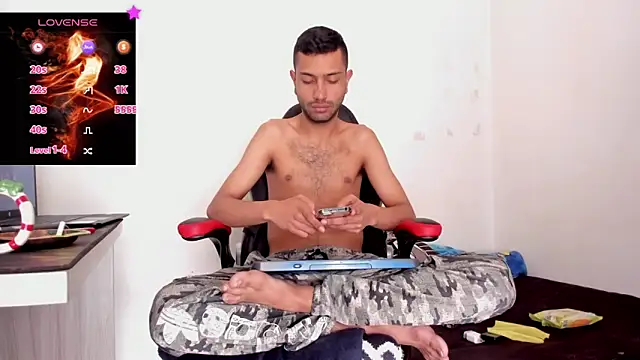 Aron Baylor online show from December 3, 3:18 pm