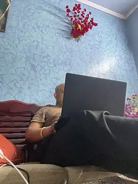 Dick 6inches online show from March 15, 3:51 pm