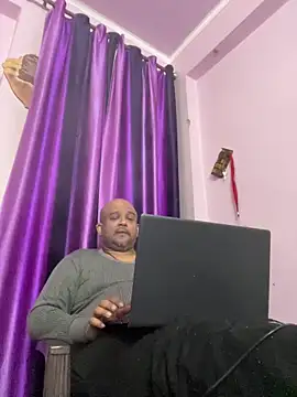 Dick 6inches online show from January 6, 7:01 am