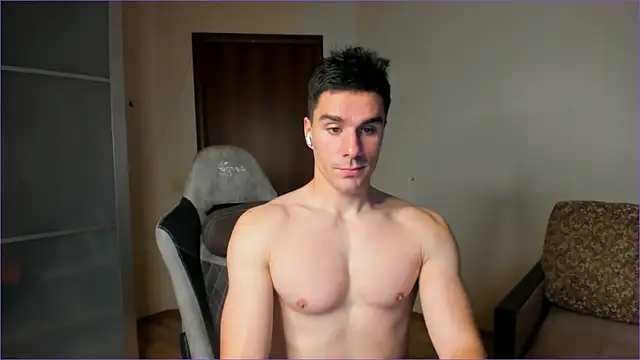 Snapshot of sam_huston chatting on September 13, 10:11 pm sam huston online show from September 13, 10:11 pm