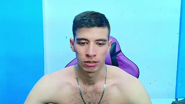 Snapshot of DEIBY_BABY chatting on February 20, 11:43 pm DEIBY BABY online show from February 20, 11:43 pm