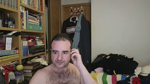 curiosillo83 online show from April 12, 1:01 pm