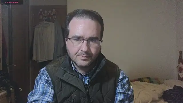 curiosillo83 online show from February 4, 3:57 pm