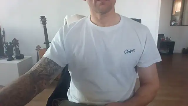 jouet75 online show from April 23, 6:29 am