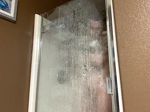 Bwcjoshbanks online show from January 18, 6:48 am