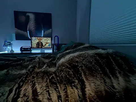 Bwcjoshbanks online show from December 6, 2:13 am