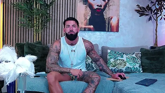 masterkingofmusclee online show from June 15, 8:28 am
